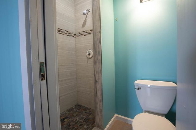 812 FOREST GLEN RD, Silver Spring, MD 20901