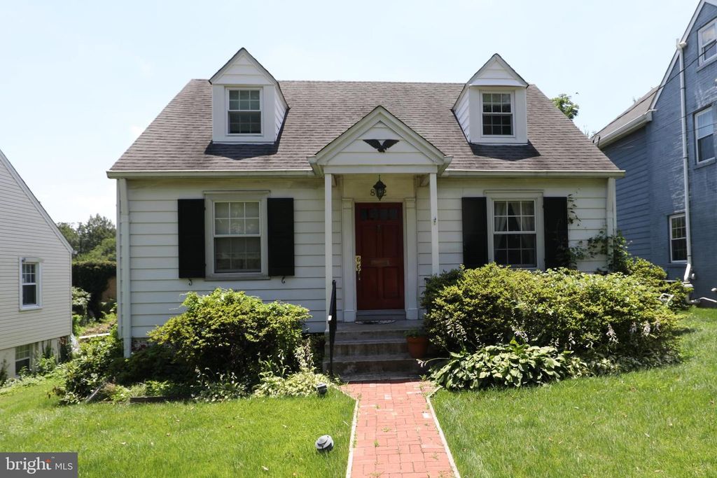 812 FOREST GLEN RD, Silver Spring, MD 20901