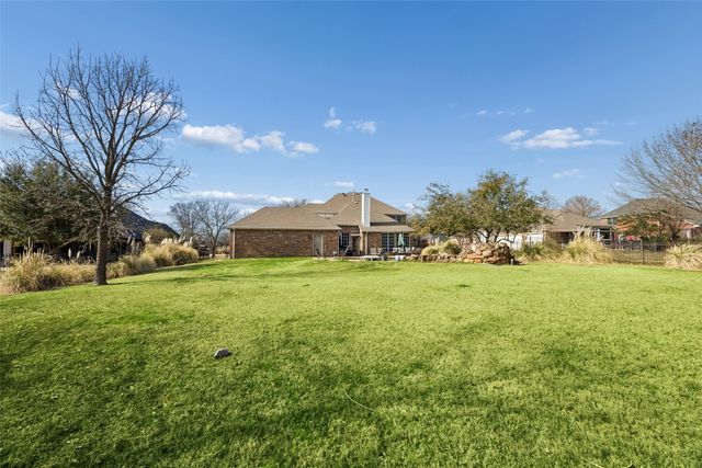 208 Stanford Court, Heath, TX 75032
