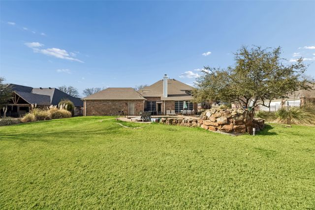 208 Stanford Court, Heath, TX 75032