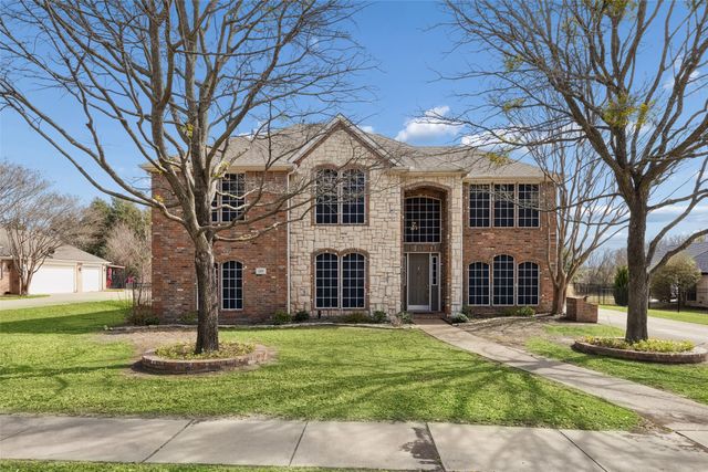 208 Stanford Court, Heath, TX 75032