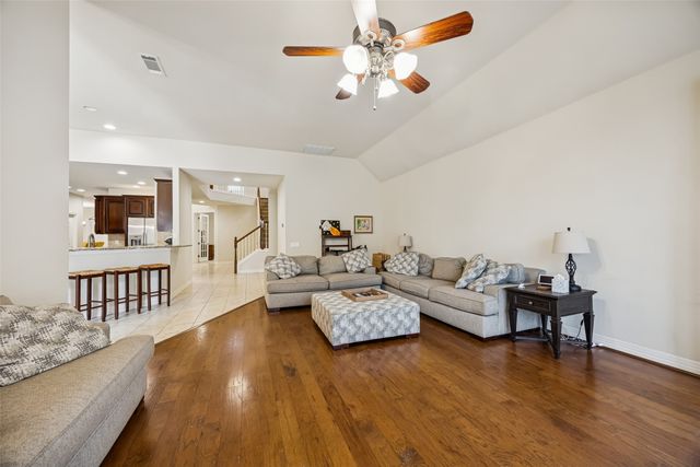 208 Stanford Court, Heath, TX 75032