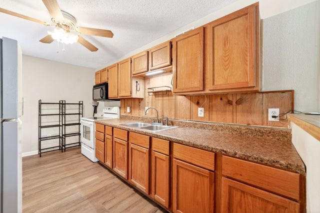 7115 Brokenbow Drive, Mabank, TX 75156