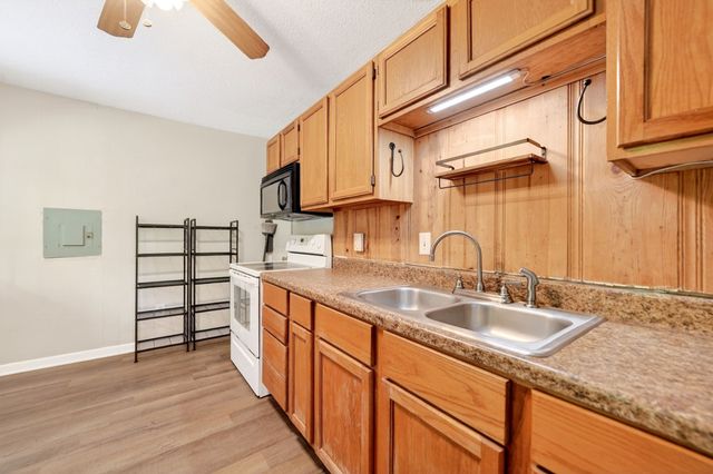 7115 Brokenbow Drive, Mabank, TX 75156