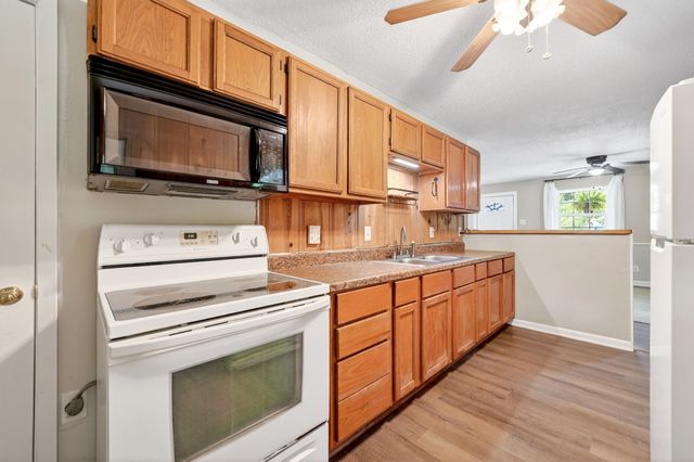 7115 Brokenbow Drive, Mabank, TX 75156
