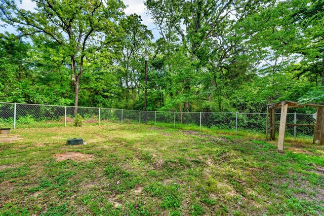 7115 Brokenbow Drive, Mabank, TX 75156