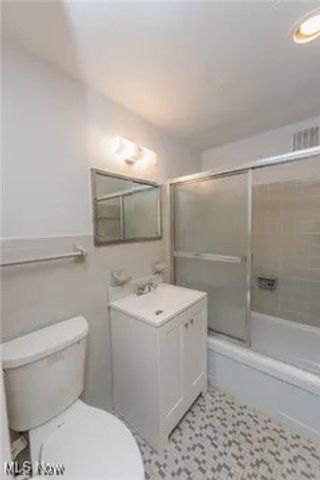 11850 Edgewater Drive 624, Lakewood, OH 44107