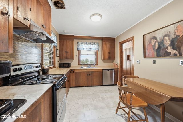 535 E Morganton Road, Southern Pines, NC 28387