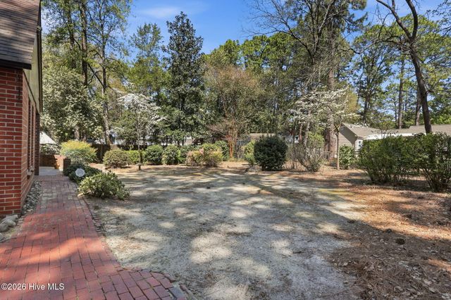 535 E Morganton Road, Southern Pines, NC 28387