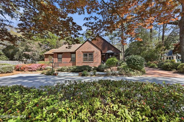 535 E Morganton Road, Southern Pines, NC 28387