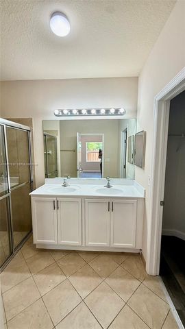 2364 NE 4th Street 2364, Homestead, FL 33033