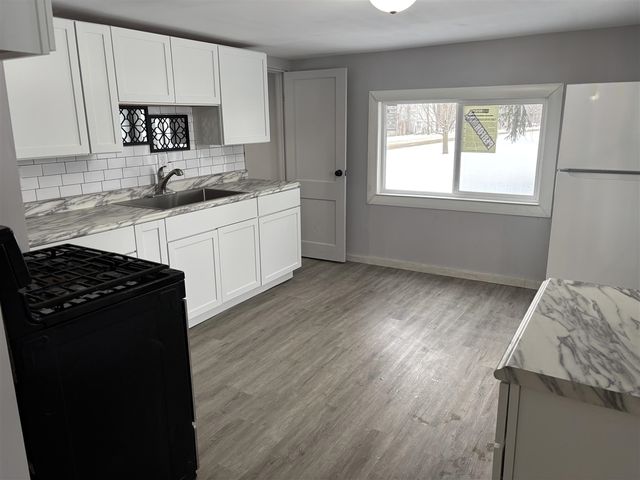 604 W Front Street, Burr Oak, MI 49030