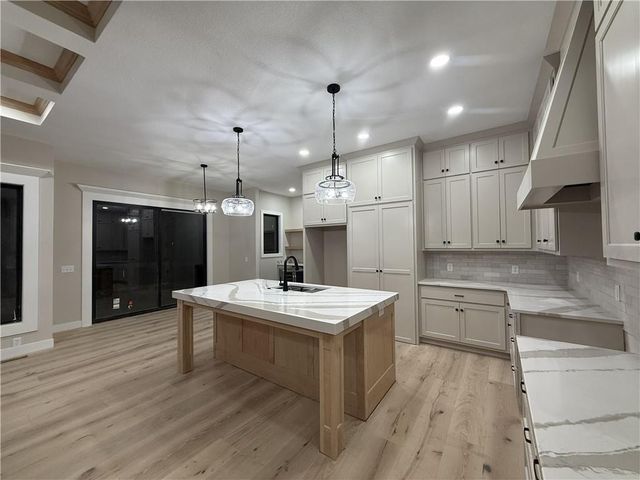 14049 Millstone Boulevard, St Joseph, MO 64505