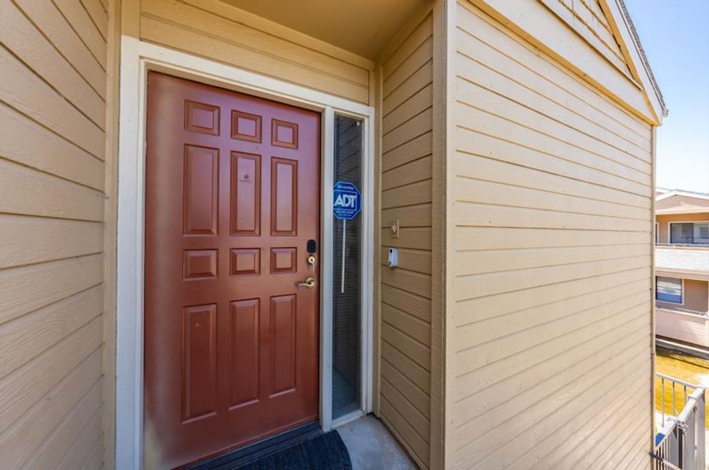 7675 N 1st Street # 236, Fresno, CA 93720