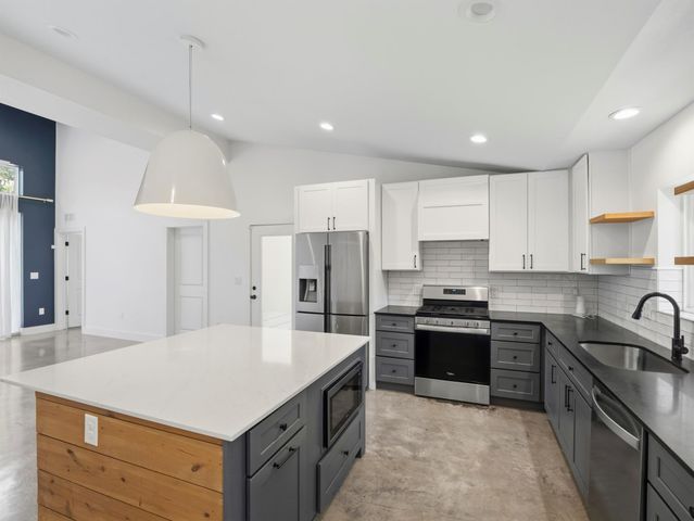5005 Lott Ave 2, Austin, TX 78721