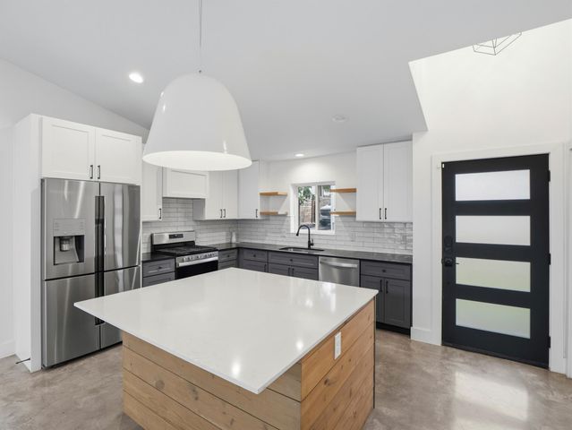 5005 Lott Ave 2, Austin, TX 78721