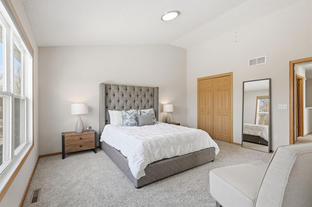 4552 Blaylock Way 4301, Inver Grove Heights, MN 55076