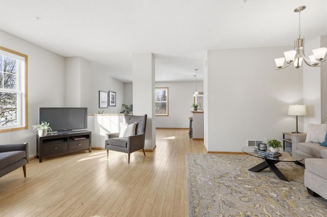 4552 Blaylock Way 4301, Inver Grove Heights, MN 55076