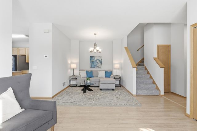 4552 Blaylock Way 4301, Inver Grove Heights, MN 55076