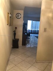 3940 NW 42nd Ave 115, Lauderdale Lakes, FL 33319
