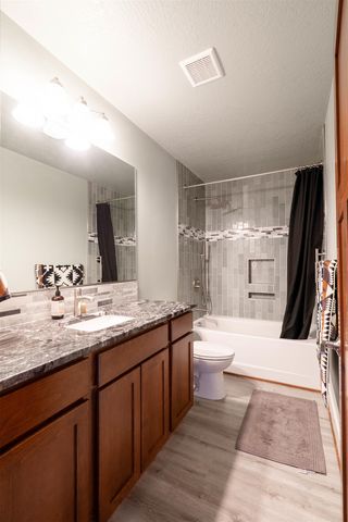 9806 E Hoffman Ct, Spokane, WA 99206