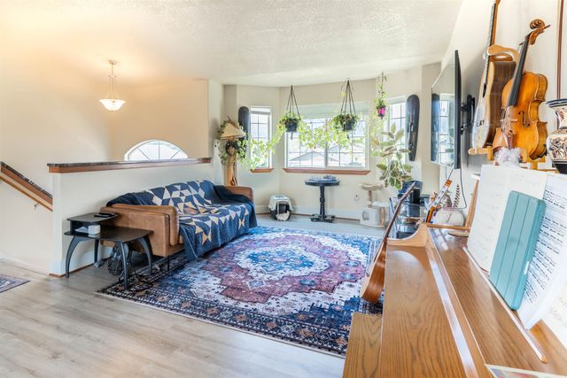 9806 E Hoffman Ct, Spokane, WA 99206