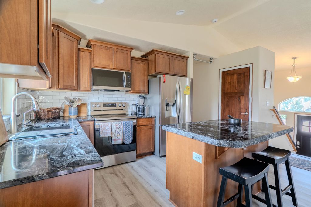 9806 E Hoffman Ct, Spokane, WA 99206 photo 4