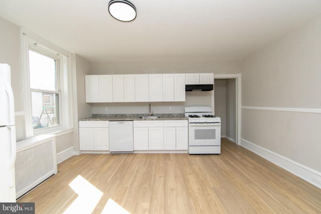 428 MIDDLESEX ST, Gloucester City, NJ 08030