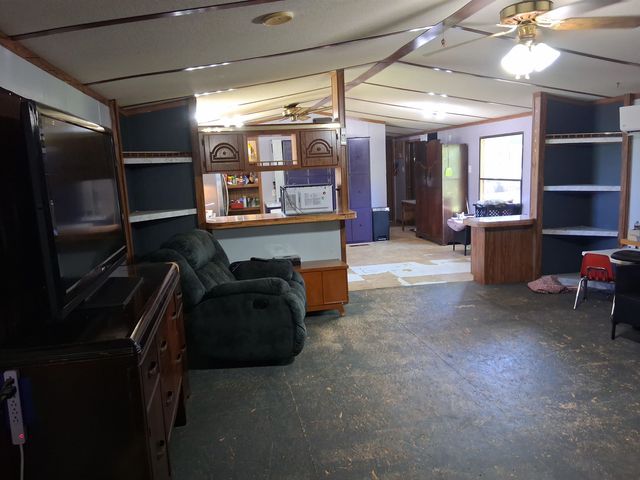 8973 Pearson Rd, Ore City, TX 75683