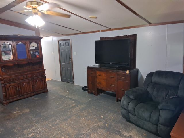 8973 Pearson Rd, Ore City, TX 75683