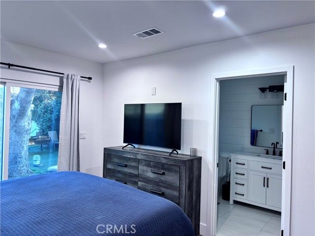 8328 Mcconnell, Los Angeles, CA 90045