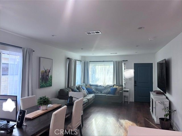 8328 Mcconnell, Los Angeles, CA 90045