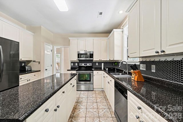 6900 Beamish Place, Mint Hill, NC 28227