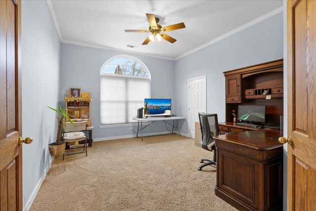 1501 Satellite Drive, Medford, OR 97504