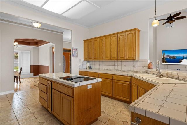 1501 Satellite Drive, Medford, OR 97504