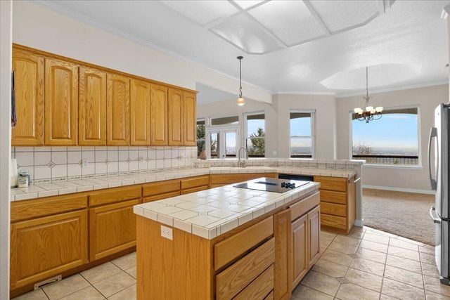 1501 Satellite Drive, Medford, OR 97504