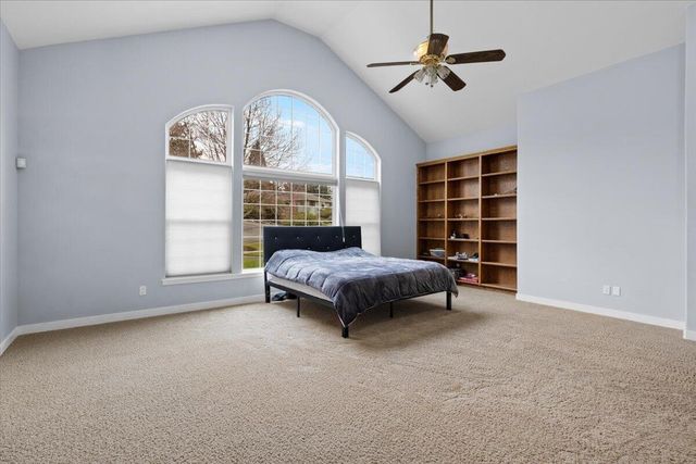 1501 Satellite Drive, Medford, OR 97504