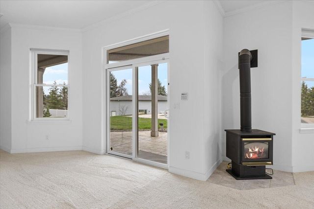 1501 Satellite Drive, Medford, OR 97504