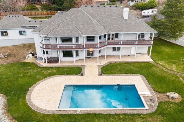 1501 Satellite Drive, Medford, OR 97504