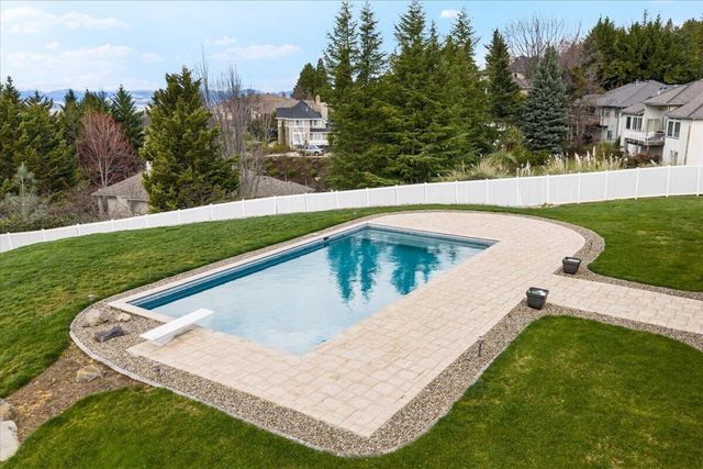 1501 Satellite Drive, Medford, OR 97504