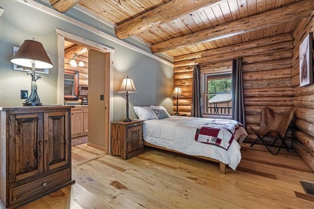 574 & 576 County Road 1361, Eureka Springs, AR 72631