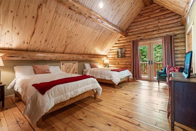 574 & 576 County Road 1361, Eureka Springs, AR 72631