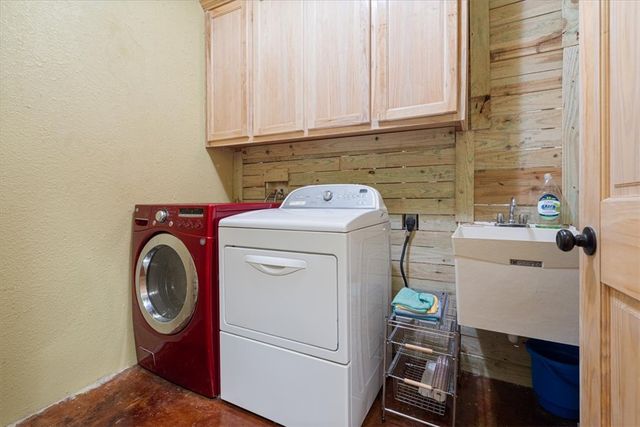 574 & 576 County Road 1361, Eureka Springs, AR 72631