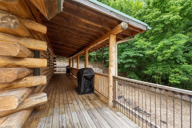 574 & 576 County Road 1361, Eureka Springs, AR 72631