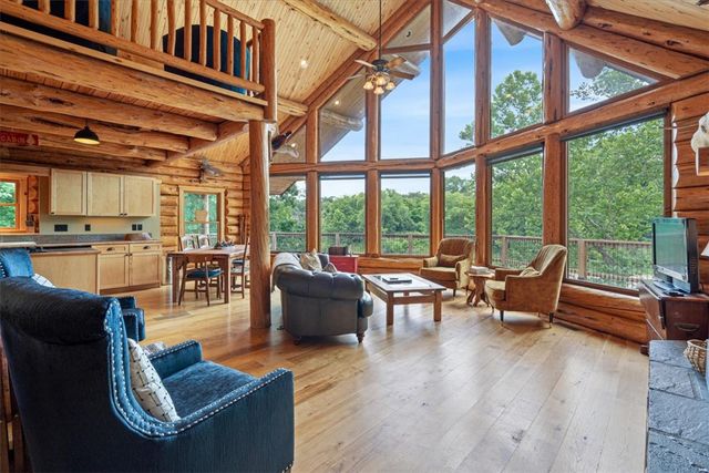574 & 576 County Road 1361, Eureka Springs, AR 72631