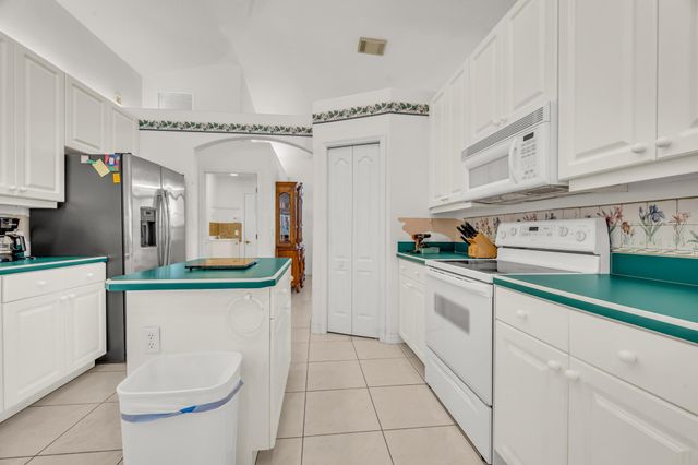 3407 SE Hart Circle, Port St. Lucie, Port St Lucie, FL 34984