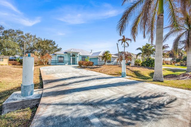 3407 SE Hart Circle, Port St. Lucie, Port St Lucie, FL 34984