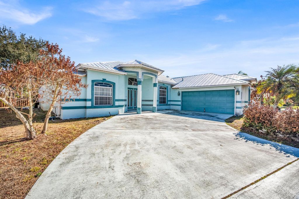 3407 SE Hart Circle, Port St. Lucie, Port St Lucie, FL 34984