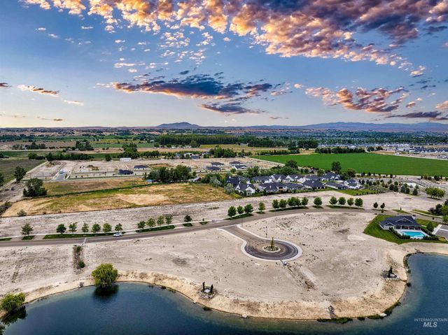21563 Lake Fork Pt, Star, ID 83669