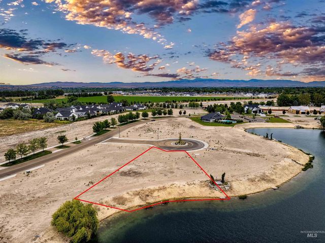 21563 Lake Fork Pt, Star, ID 83669